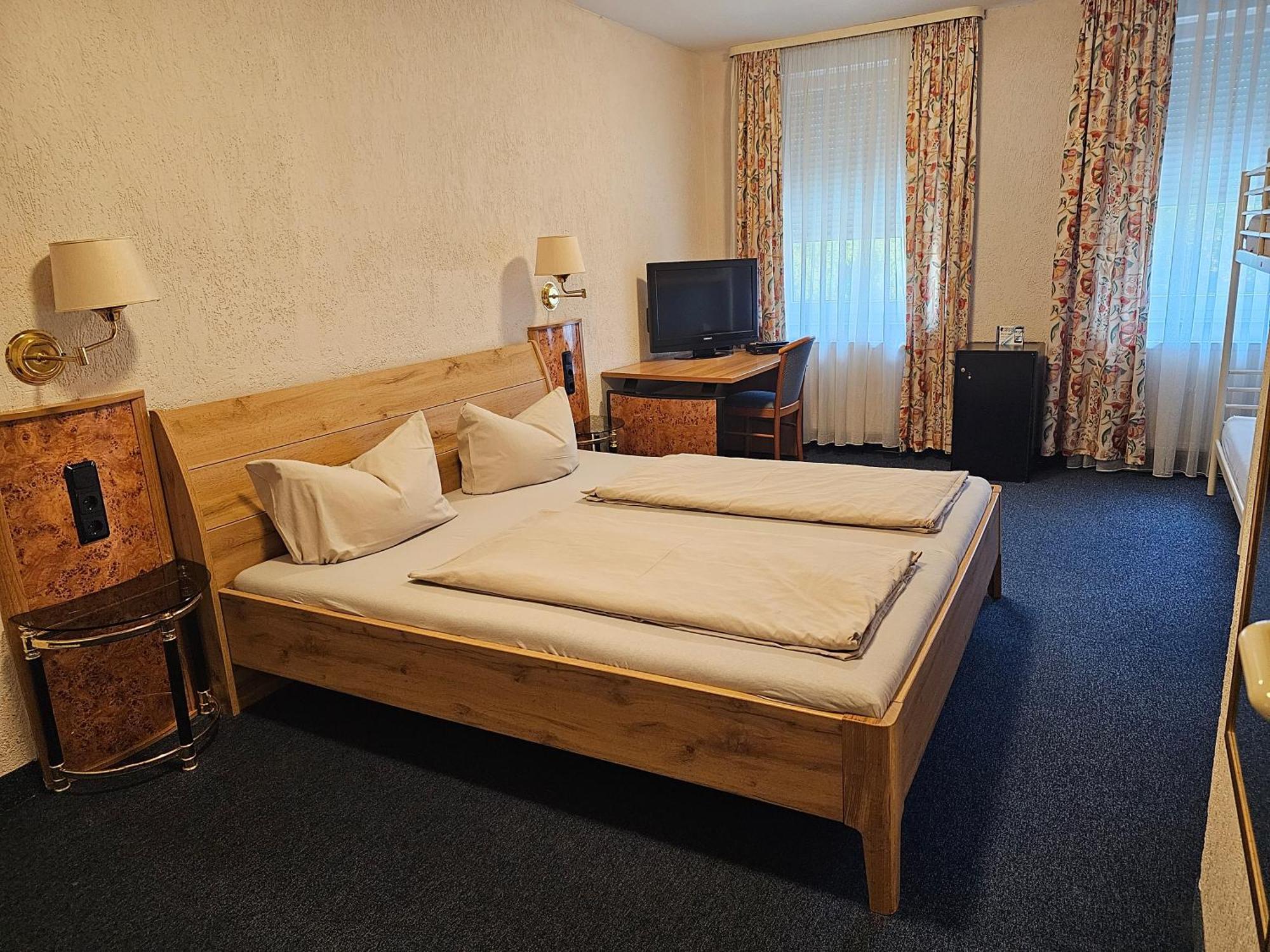 Hotel City Faber ヴォルムス エクステリア 写真